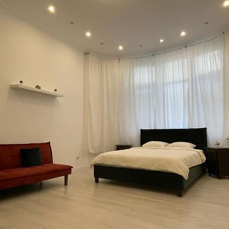 Apartamento Outstanding 3Br Ultracentral Cityview Balcony Aaa Bucarest Exterior foto